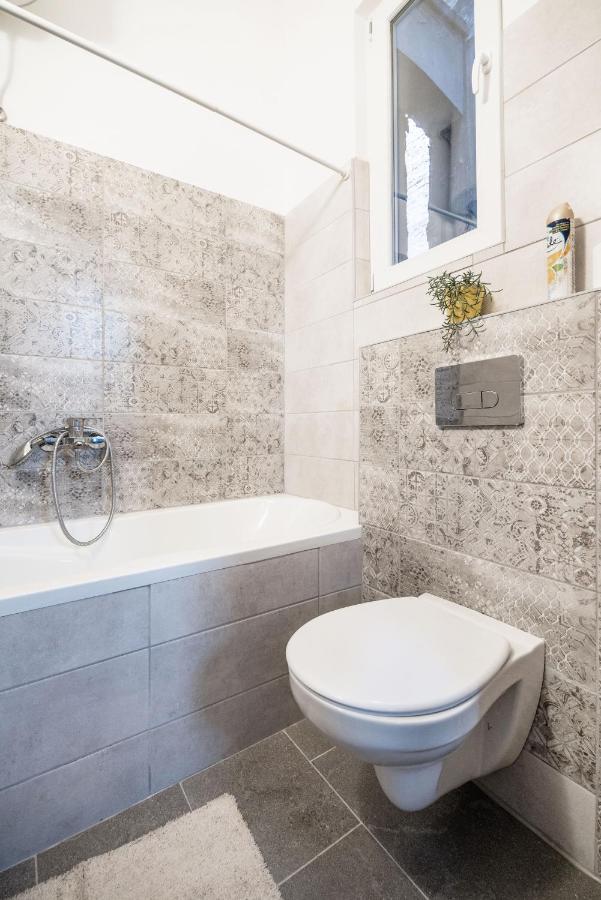 Lovely Studio In The Heart Of Budapest Exteriör bild