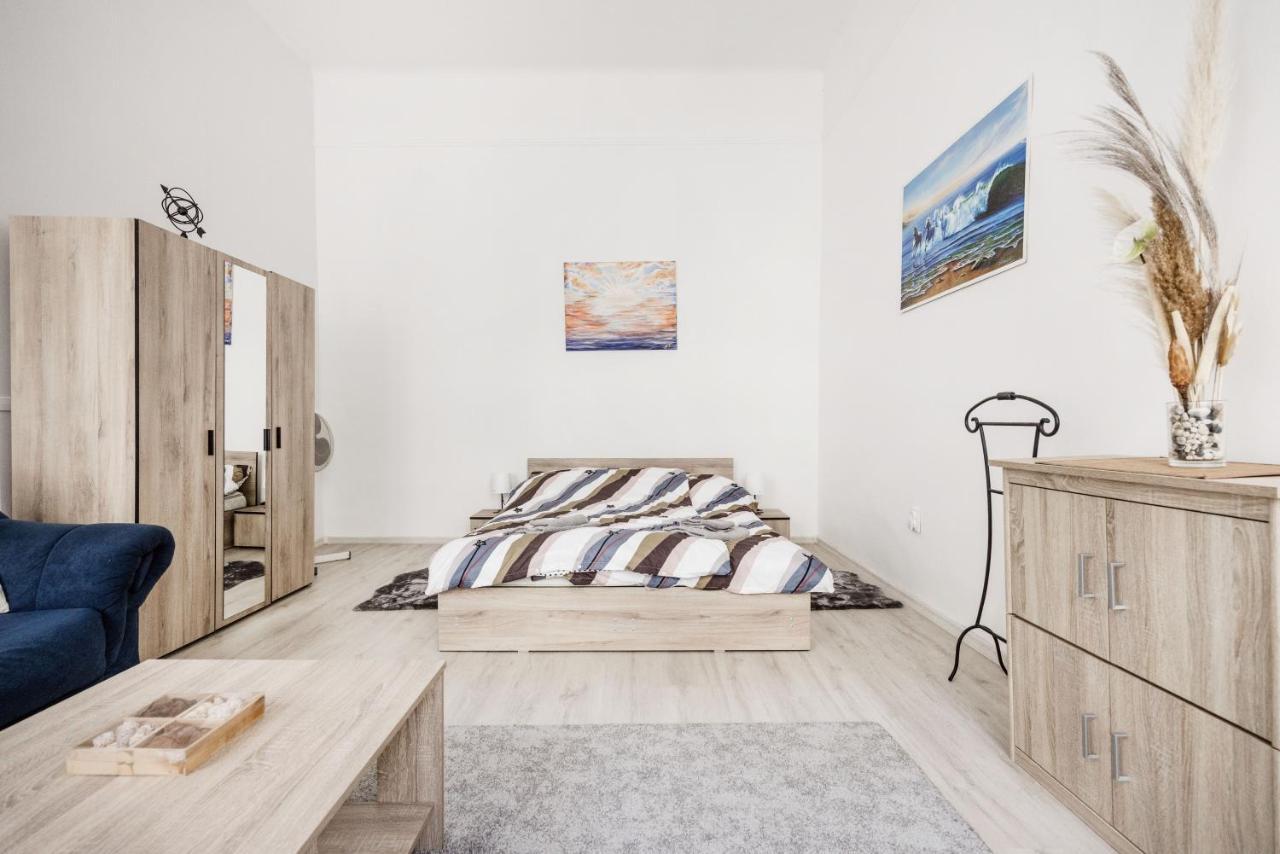 Lovely Studio In The Heart Of Budapest Exteriör bild