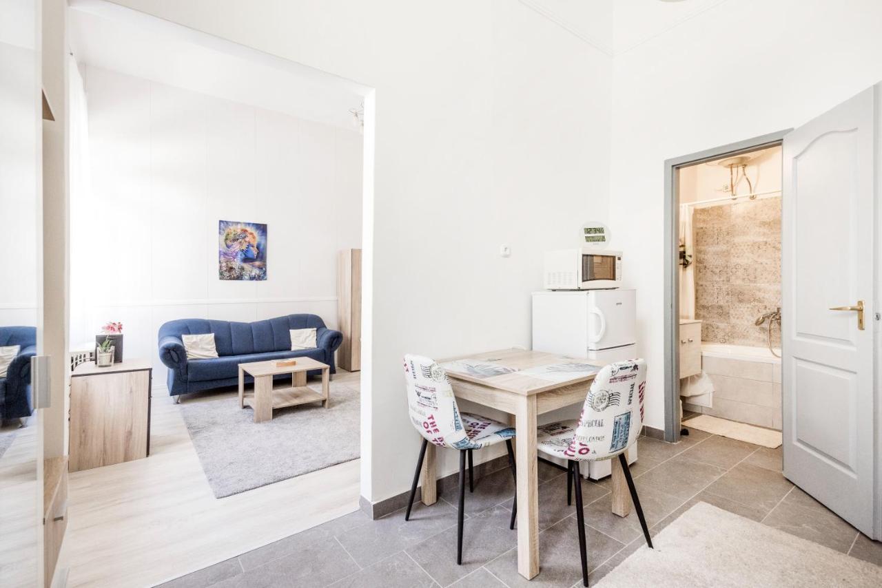 Lovely Studio In The Heart Of Budapest Exteriör bild