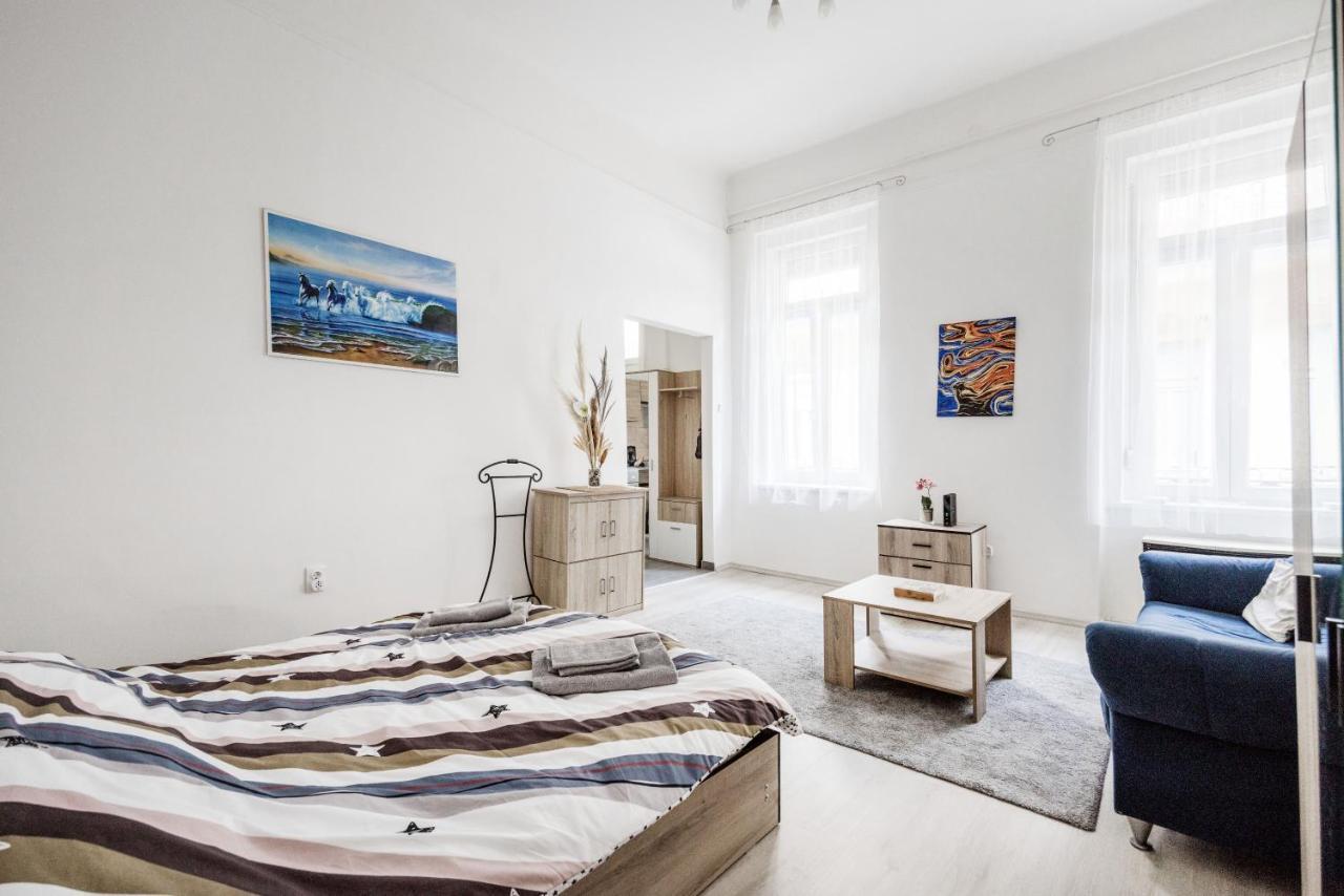 Lovely Studio In The Heart Of Budapest Exteriör bild